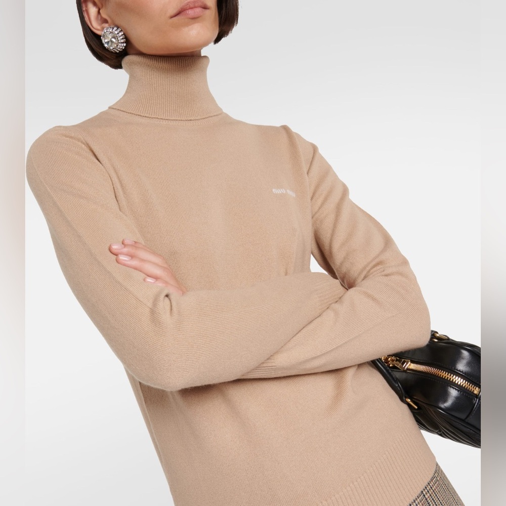 Miu Miu Turtleneck Sweater Cashmere Wool Blend Beige Size IT 40 US S Pre-Owned